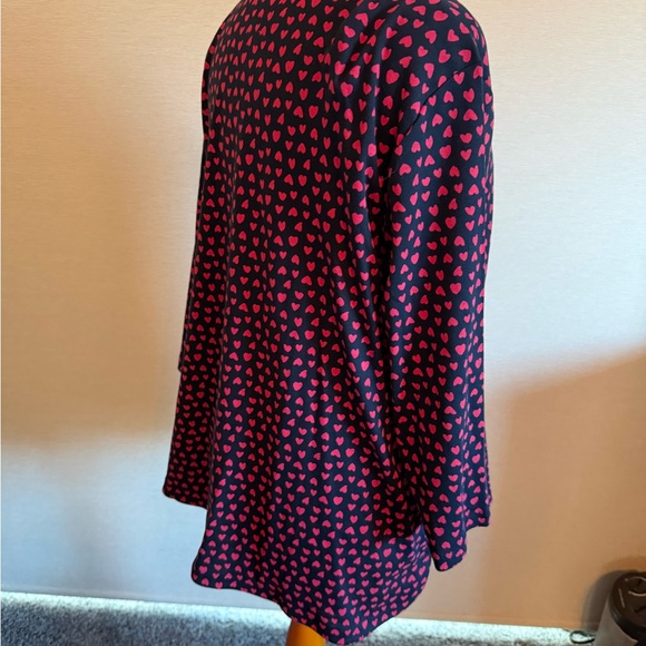 J. Jill Navy and Pink Heart V-Neck Tee - Picture 3 of 4